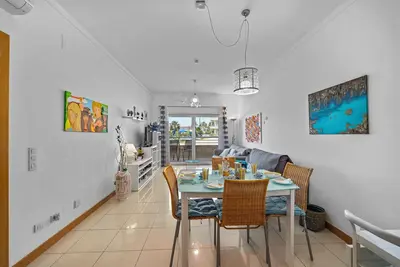 Image de Super Cute 1-Bed Beachfront Pool View Apartment