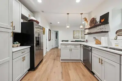 Image de King Bed | Walkable to Piedmont Park | Terrace