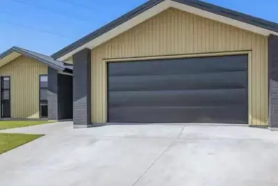 Modern & Spacious 2yo Home