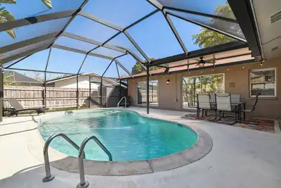 Image de Heated pool. 3-bedroom house in Palm Harbor