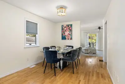 Image de Spacious 4 bedrooms home - 3 min. drive to Downtown Moncton
