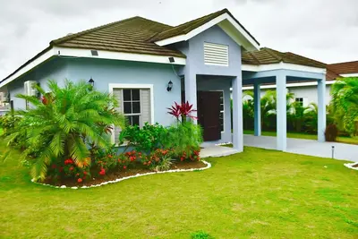 Image de Charming 3-bedroom house with Ac and WiFi in welcoming St. Mary Parish