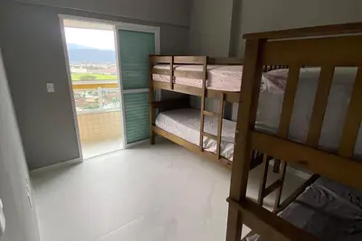 Image de Newly renovated apartment, close to the beach and very well located.