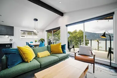 Image de Sitka House, A Modern Ocean Front Oasis