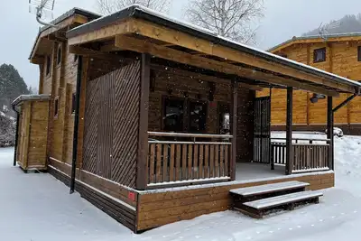 Image de Chalet de luxe  1 300 m d’altitude avec vue montagnes accès direct aux pistes!