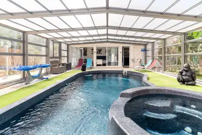 Image de Maison avec piscine chauffée et jacuzzi \"La castagne\"