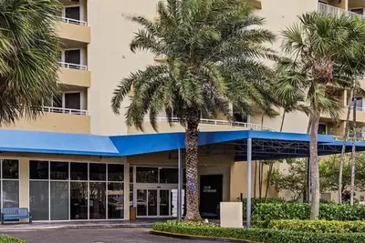 Image de Upscale Cozy unit sleeps up to 6 with WiFi and fitness room