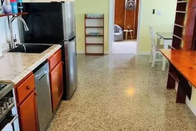 Image de Charming 3-bedroom house, 2 min walk to Cocoa Beach and walkable amenities