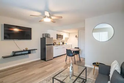Image de Central Location - 10 minutes to Downtown Phoenix, Airport, and Scottsdale