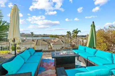 Image de Carlsbad Retreat by the Sea