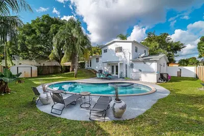 Image de Pool Home 8