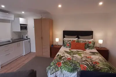 Image de A cozy studio retreat near Te Awamutu.
