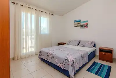 Image de Appartement de trois chambres prés de la plage Vir (A-23554-a)