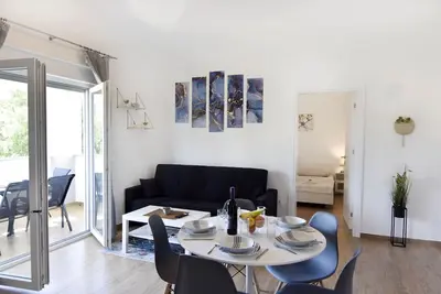Image de Appartement de deux chambres avec la terrasse Cepljani, Umag (A-23565-b)