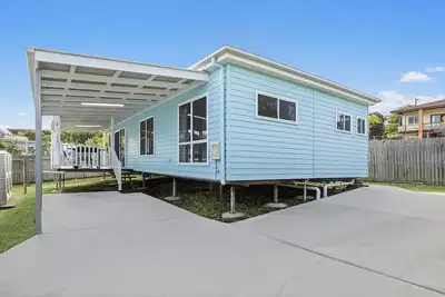 Image de Honu, part of the Ohana Surf Bungalows (<5 minute walk to beach and shops).