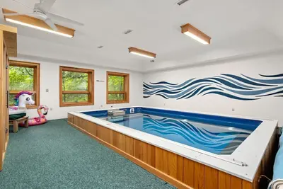 Image de Wnc Lodge Pool, Movie Rm, HotTub