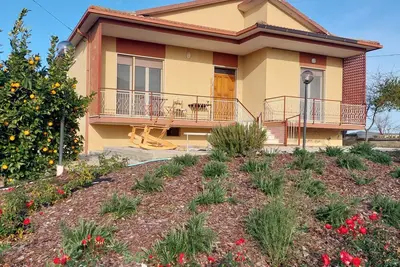 Cosy 2 Br in Abruzzo with spectacular 360 degree views, Ac, 25 min to Adriatic