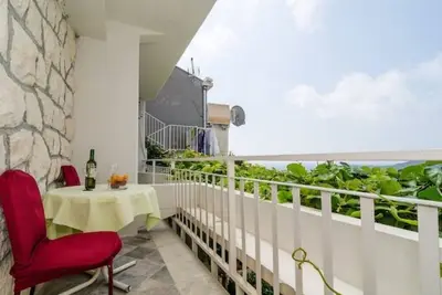 Image de Guesthouse Home Sweet Home- Studio with Balcony and Sea View - 1\n
