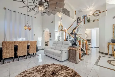 Image de Family Fun House with Pool & Hot Tub & Pool Table in Chandler