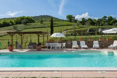 Image de Lush Rural Retreat With Private Pool & Bbq Area