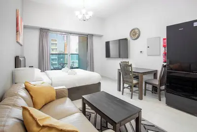 Image de A luxurious and cozy studio with all amenities for the awaiting stylish guests