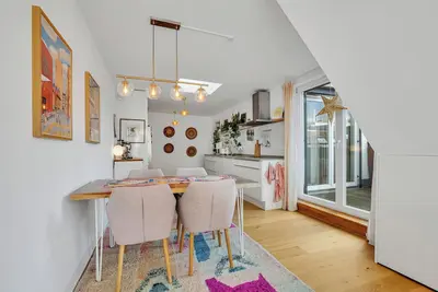 Image de Serene Penthouse with WiFi in vibrant central Berlin