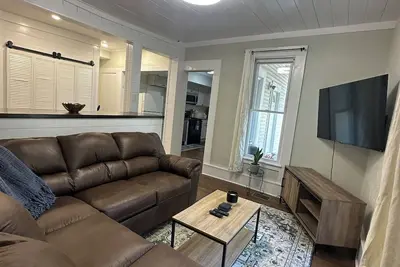 Image de 3 Br Apt conveniently located downtown Cortland