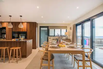 Image de Cornish Beach House - Overlooking Porthmeor Beach in St Ives (Sleeps 8)
