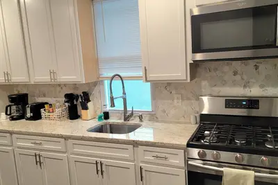 Image de Cozy Jersey Haven with parking  - Nyc Next Door!