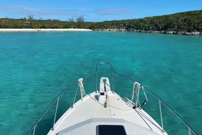 Image de Motor yacht + Dinghy to explore