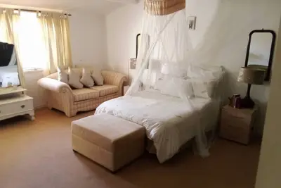 Image de Three bedrooms in tranquil setting in Rondebosch