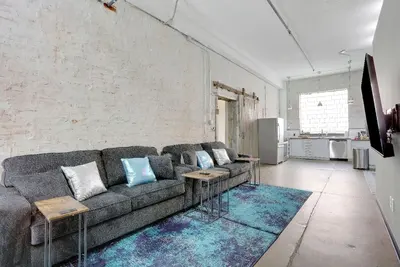 Image de Spacious 4-bedroom condo-Crossroads, Kcmo