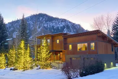Image de Perfect house for the World Cup! Spacious 5-bedroom house in the best location.