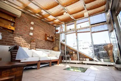 Image de Chic 'Petit Paris' Villa: A Blend of Art&Comfort