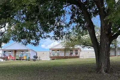 Image de River View Double Queen Cottage near Downtown #24