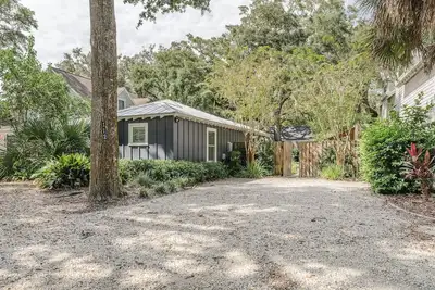 Image de Charming 2-bedroom home located on the Southend of Saint Simons Island.