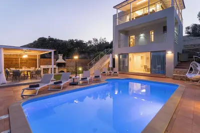 Image de Olive Chrysi Luxury Villa with 4 bedrooms, private pool, and indoor plunge pool