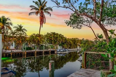 Image de Heavenly Hideaway, 3-bdrm house 5 min walk to the beach in beautiful Anna Maria