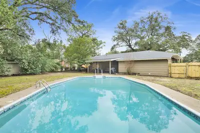 Image de The Langley House-Pool-Beaches-Shopping & Dining-Family Friendly