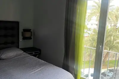 Image de Altea beach, spacious 3 bedroom apartment, sea front