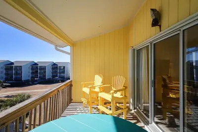 Image de Carolina Waves- Oceanfront Fun in Surf City!