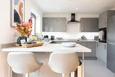 Image de 3 Bedroom House, 2 Free Parking Spaces, Free WiFi, Close to University and Town!