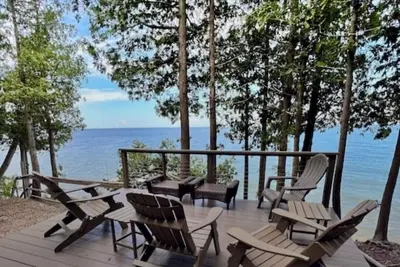 Image de Treebrook Luxury Waterfront 5 Br 3 Ba home Stunning Views, Decks, and Fire Pit