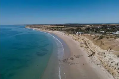 Image de Family friendly townhouse located just a 10 minute walk from Port Willunga Beach