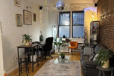 Image de Beautiful two bedroom located in the heart of the East Village!