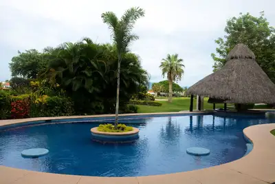 Image de El Tigre Green Bay I Condos