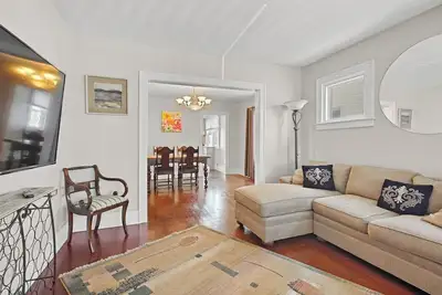 Image de Super Cute & Comfy Home in Ferndale with 2b, 2Full Bath, Big Tv, Porch, Ac, WiFi