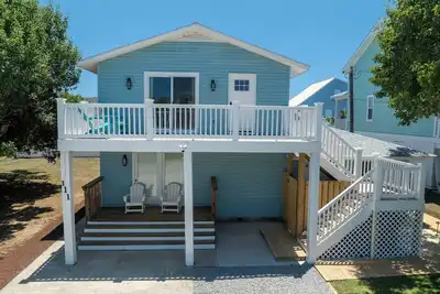 Image de Spacious 4-bd 3. 5 ba house in Carolina Beach Pet Friendly 3 mins to beach