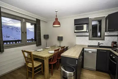 Image de GroĂźe Familien-Cocooning-Wohnung SĂĽdlage