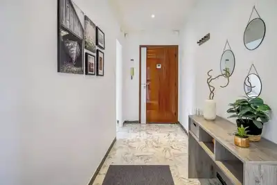Image de Spacious 2 Bedroom, Heart of Beaulieu w Parking